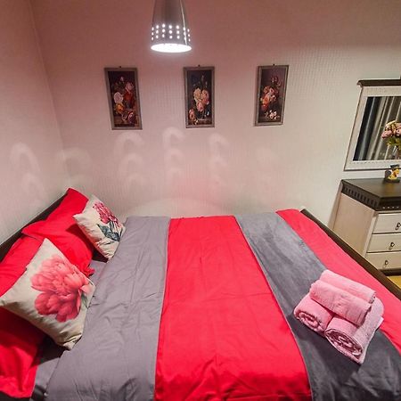 Apartament Золотой Квадрат Шевченко 75 Ałma Ata Zewnętrze zdjęcie