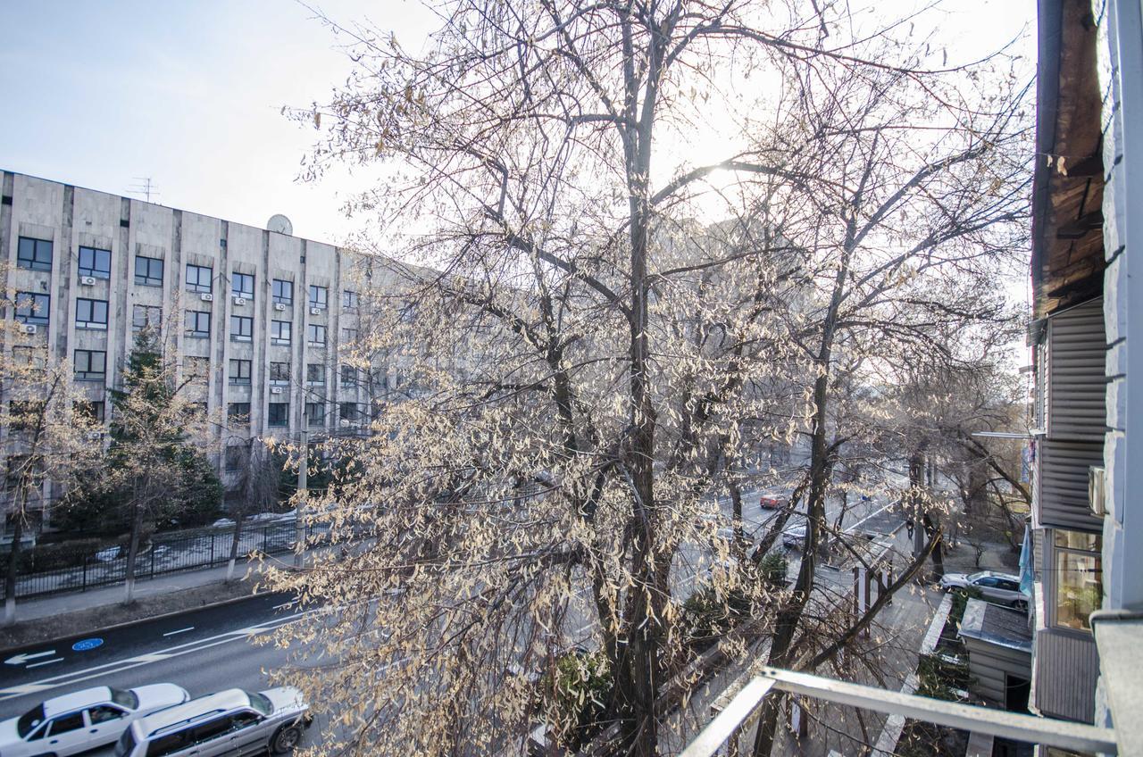 Apartament Золотой Квадрат Шевченко 75 Ałma Ata Zewnętrze zdjęcie