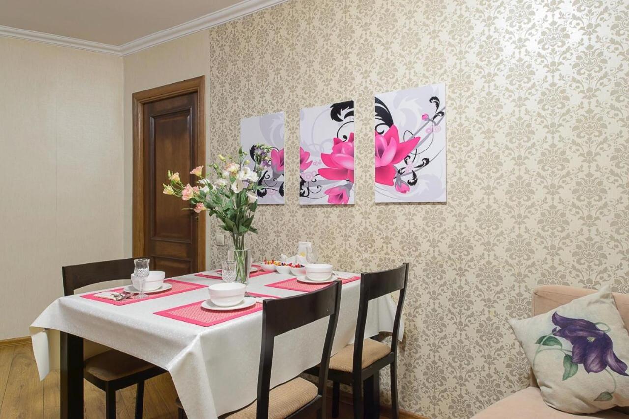 Apartament Золотой Квадрат Шевченко 75 Ałma Ata Zewnętrze zdjęcie
