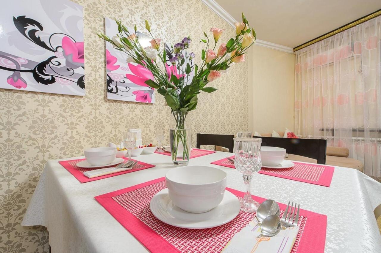 Apartament Золотой Квадрат Шевченко 75 Ałma Ata Zewnętrze zdjęcie